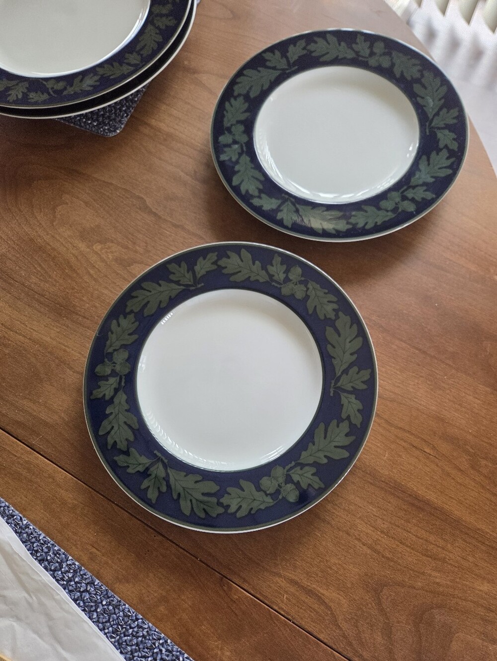 Crate & Barrel "Greenwich" Lunch Plates (2) Designed By Kathleen Wills